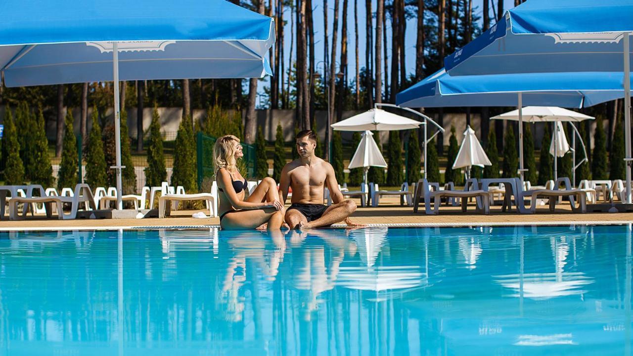 Готель Kryve Ozero Новояворівськ Екстер'єр фото
