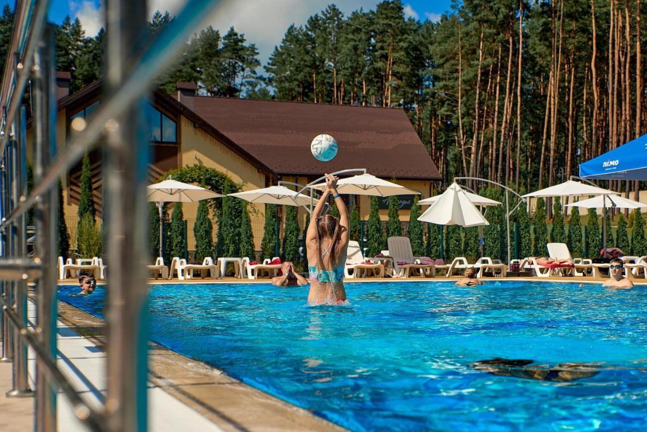 Готель Kryve Ozero Новояворівськ Екстер'єр фото
