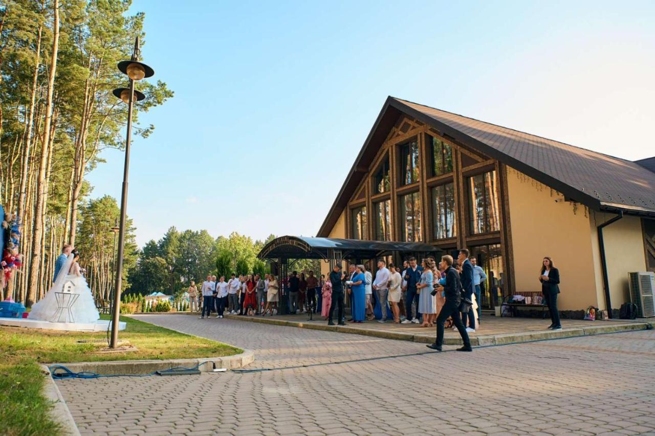 Готель Kryve Ozero Новояворівськ Екстер'єр фото