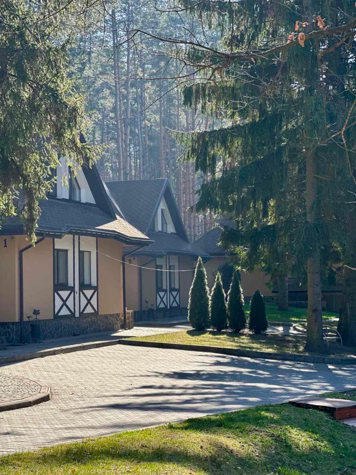 Готель Kryve Ozero Новояворівськ Екстер'єр фото